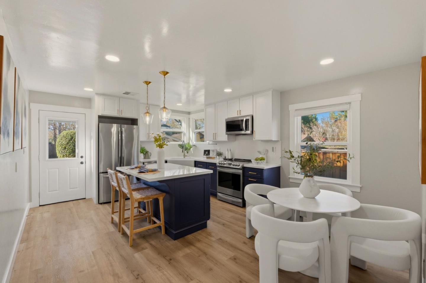 271 North Central Avenue