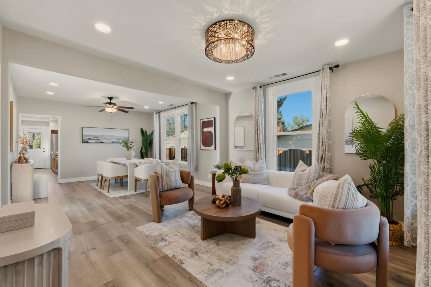 271 North Central Avenue