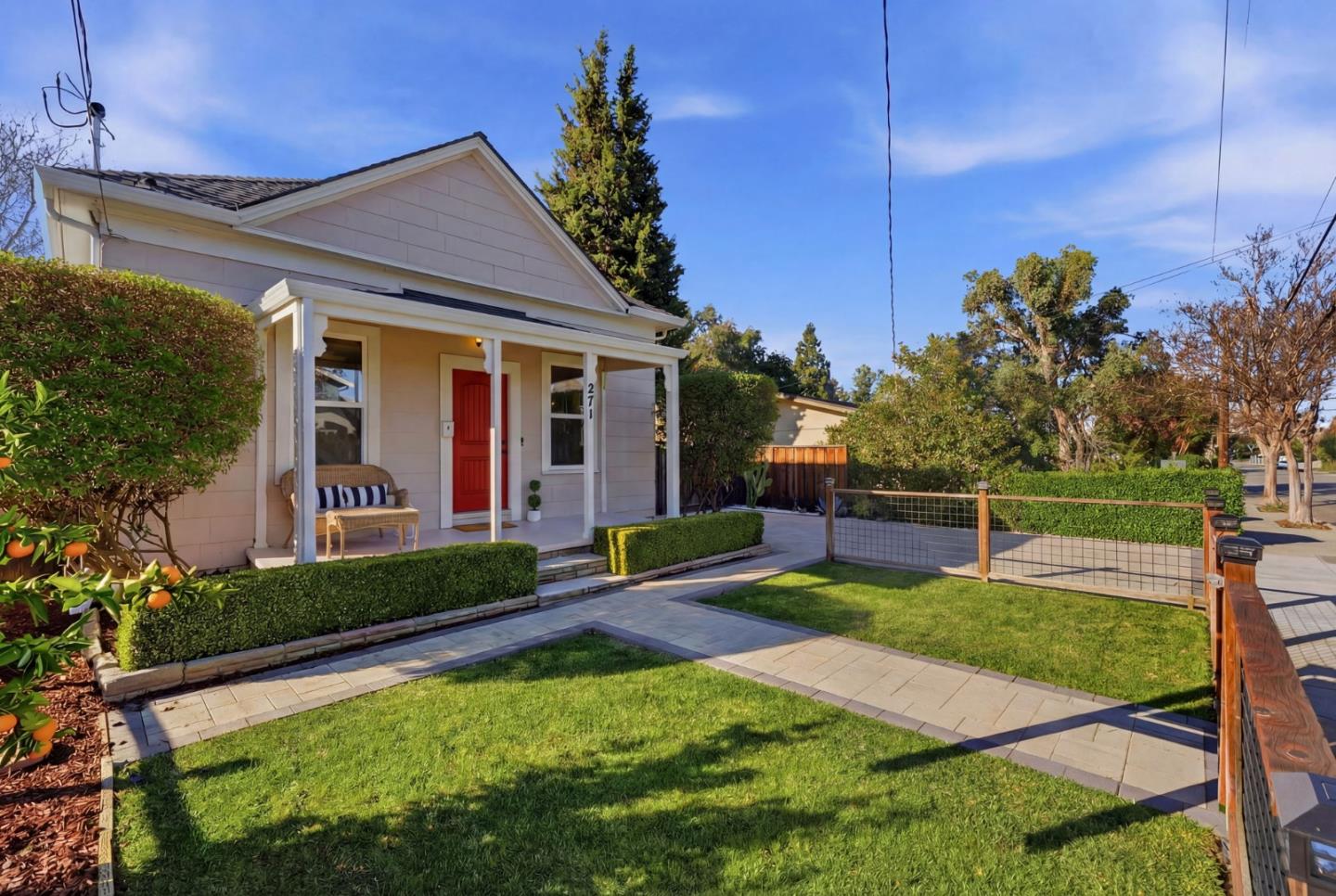 271 North Central Avenue