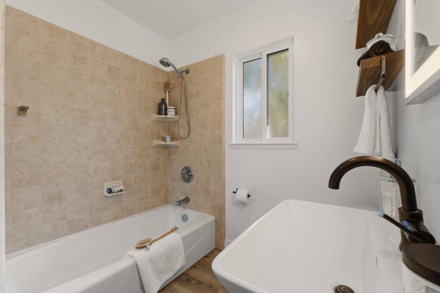 271 North Central Avenue