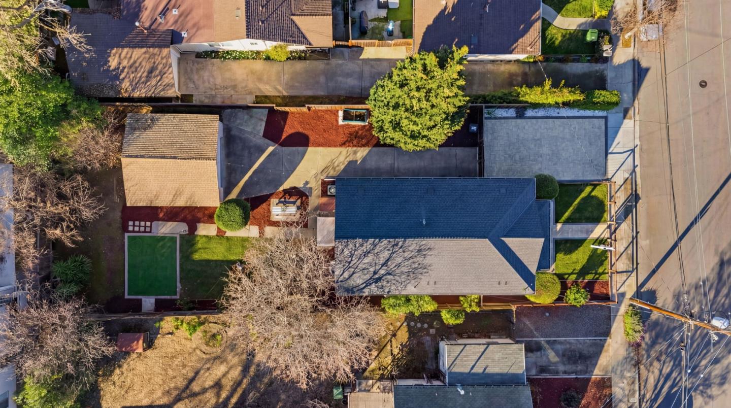 271 North Central Avenue