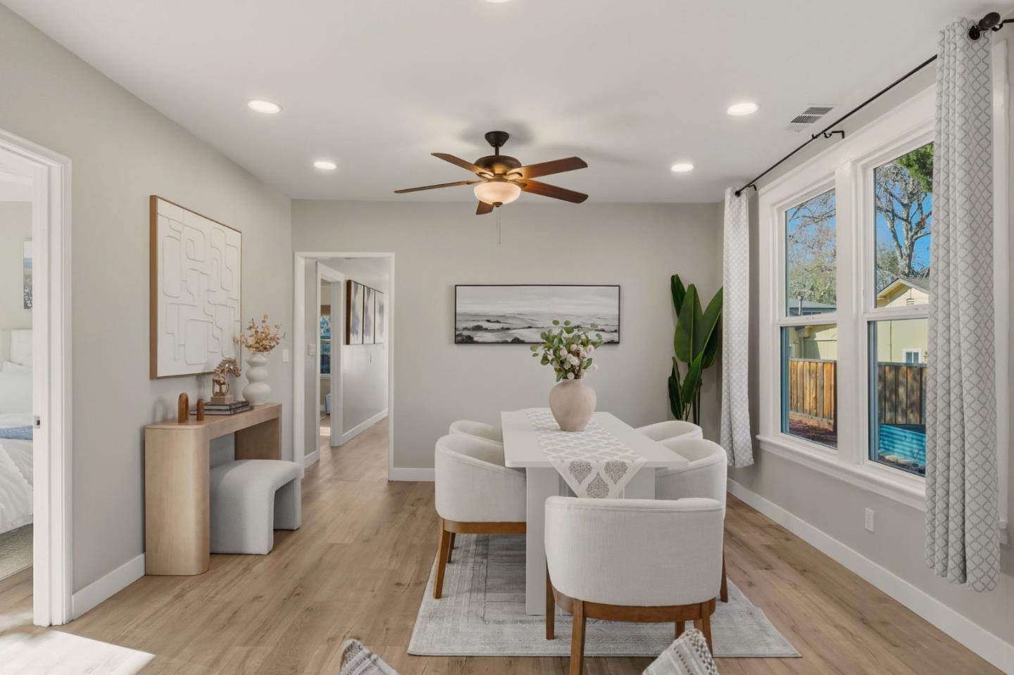 271 North Central Avenue