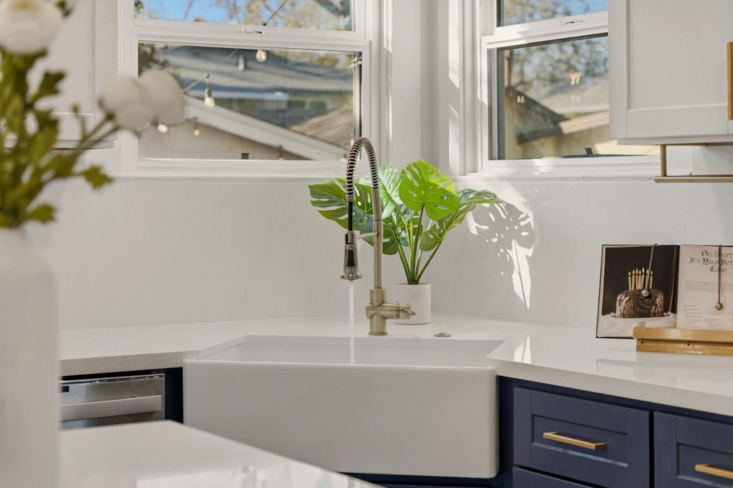 271 North Central Avenue