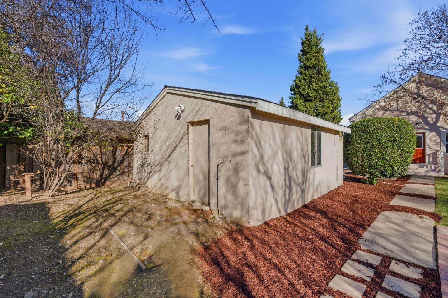 271 North Central Avenue