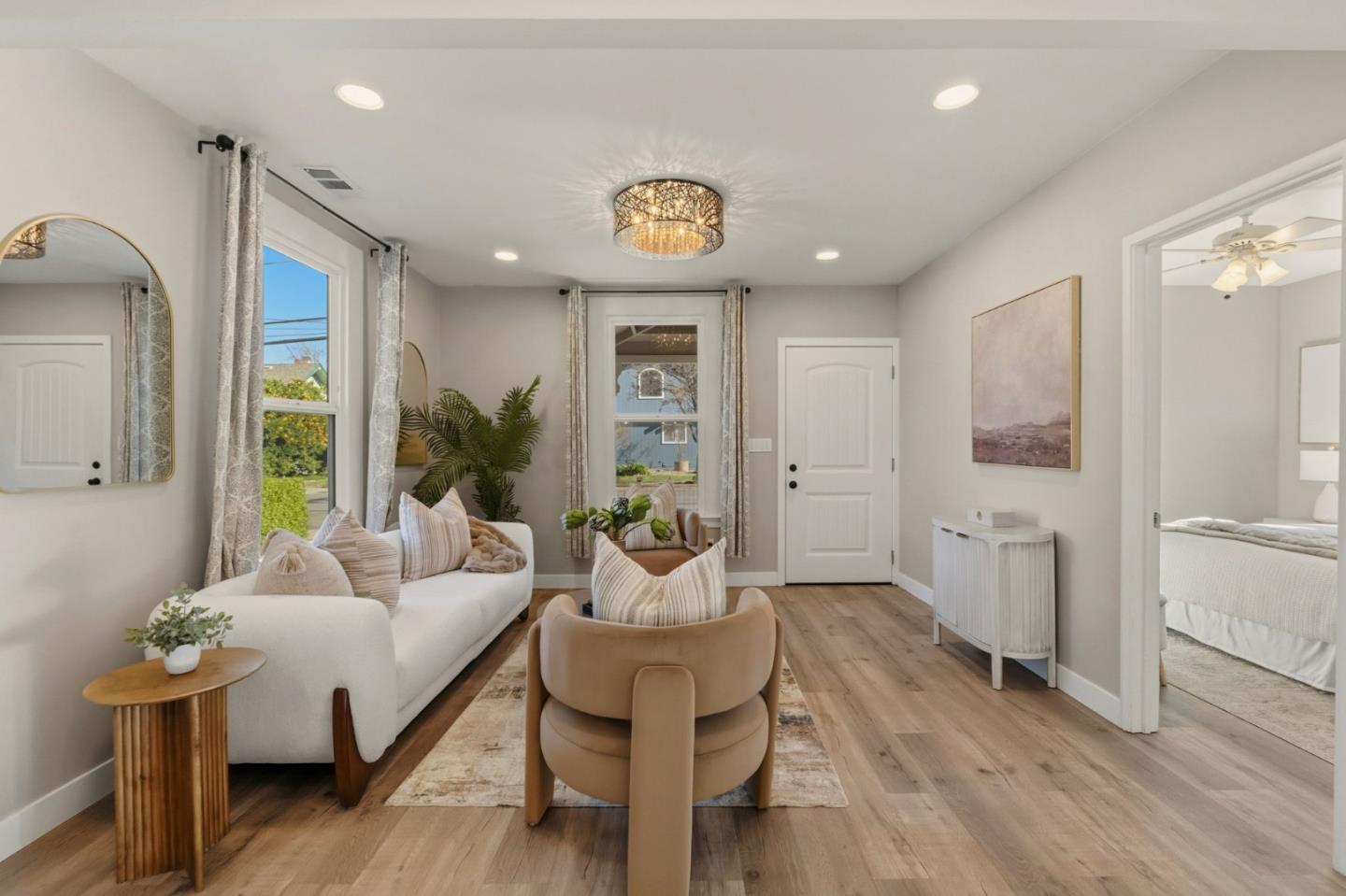 271 North Central Avenue