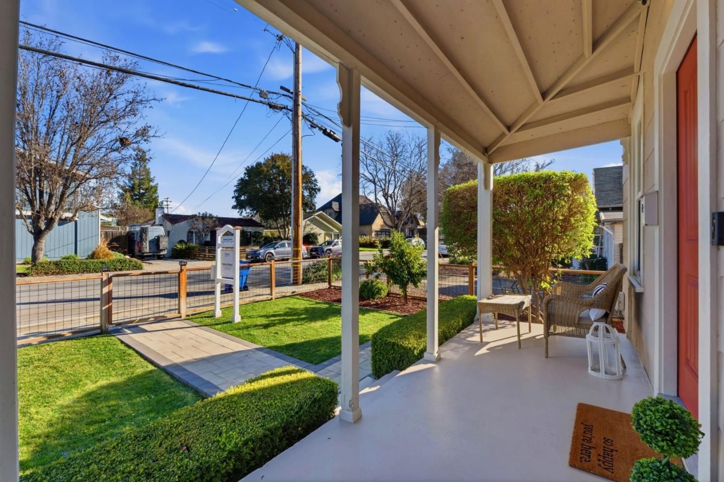 271 North Central Avenue