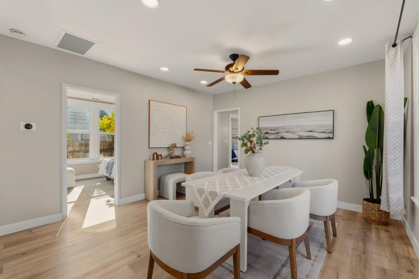 271 North Central Avenue