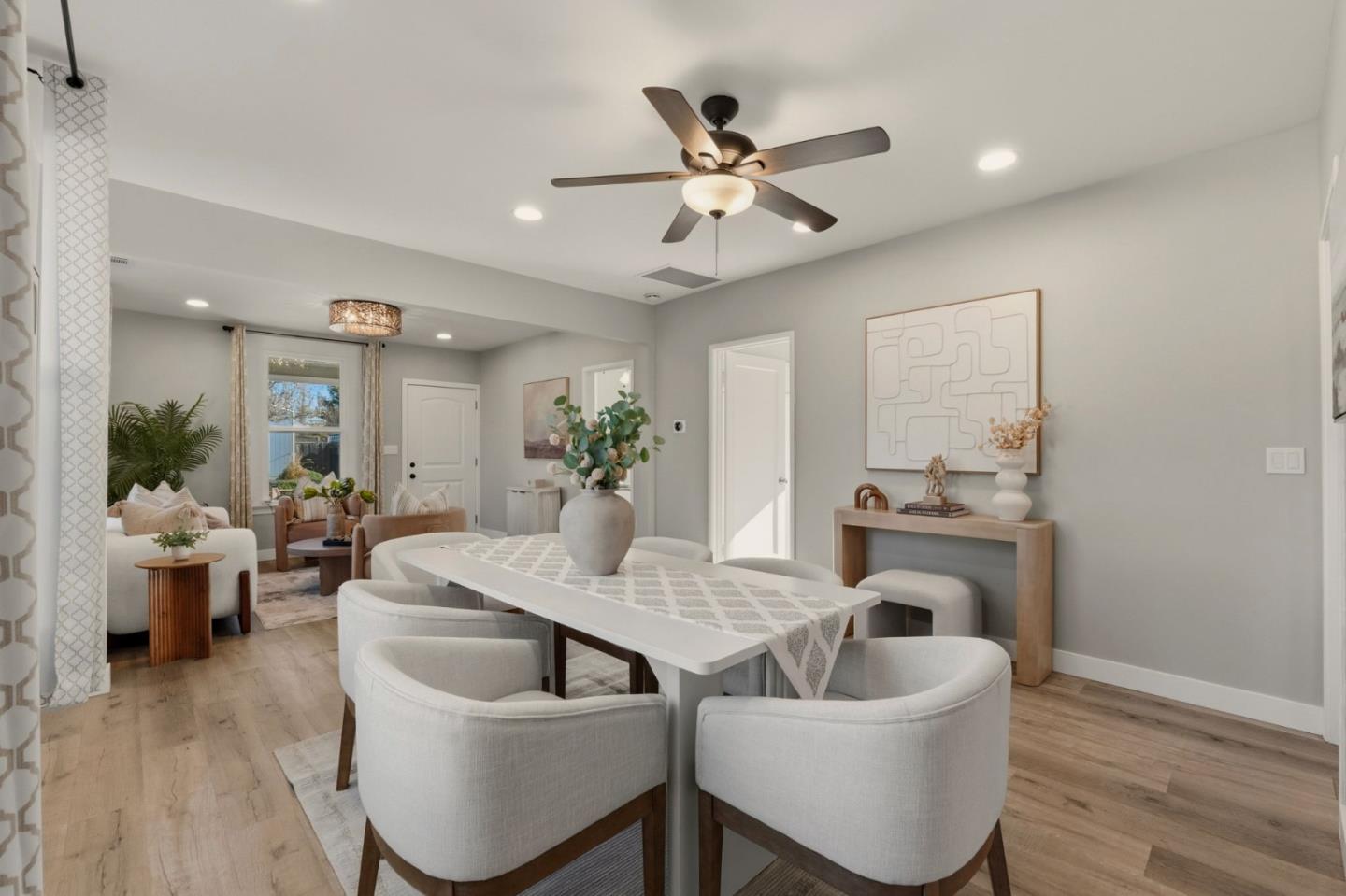 271 North Central Avenue