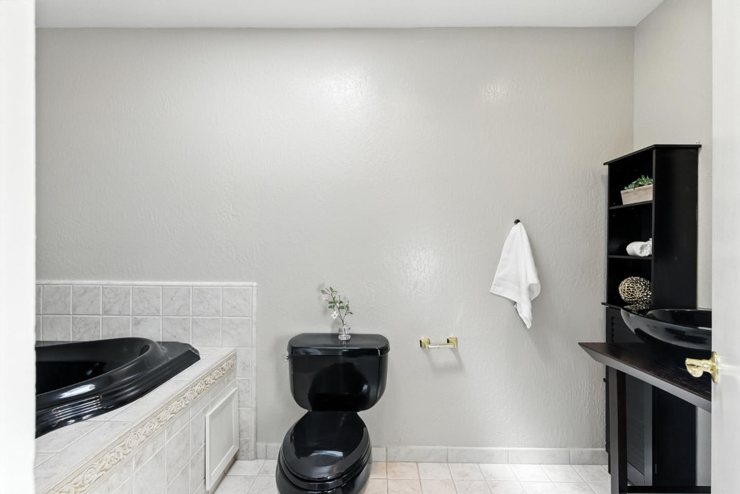 4189 Glenmont Drive