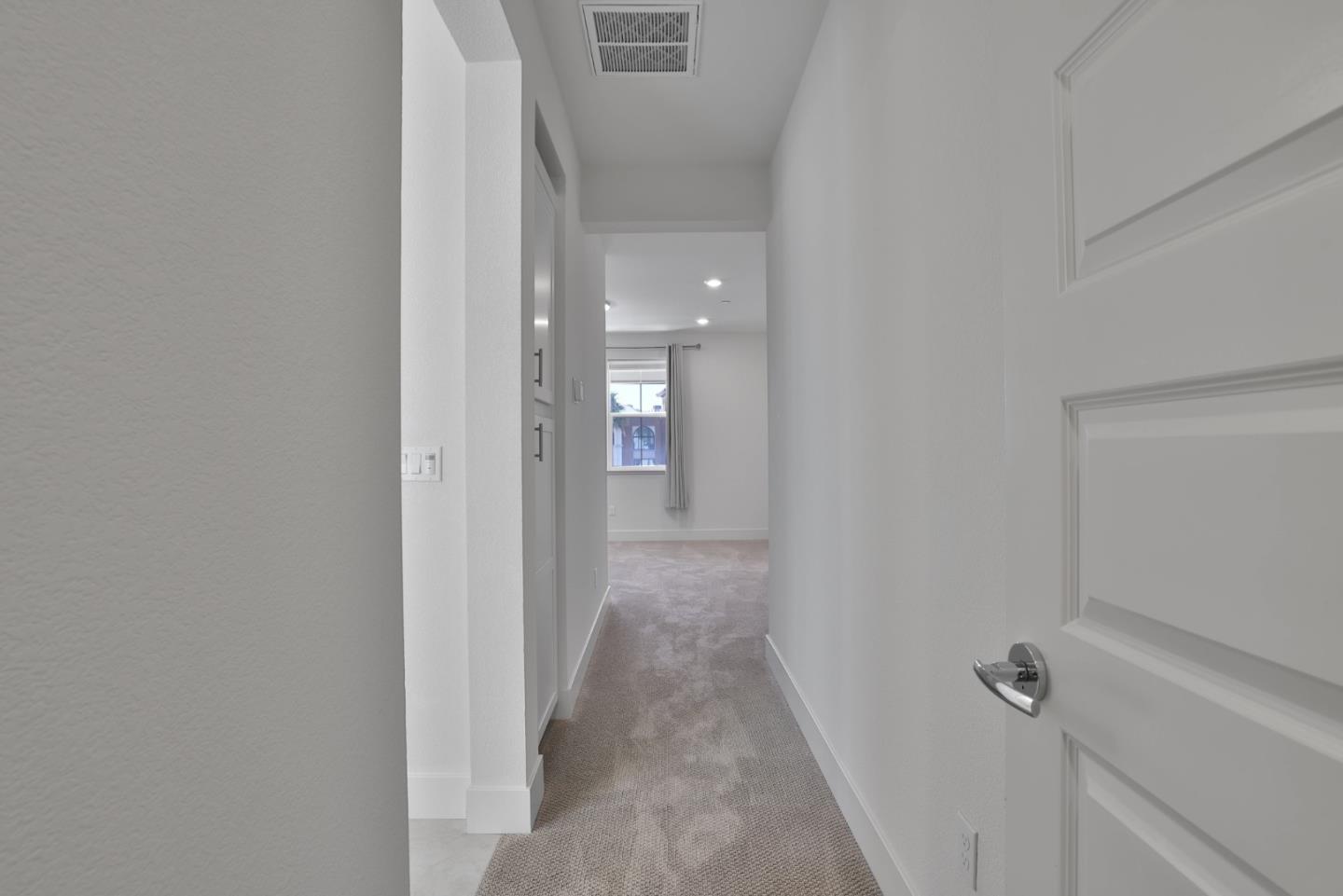 1435 El Camino Real