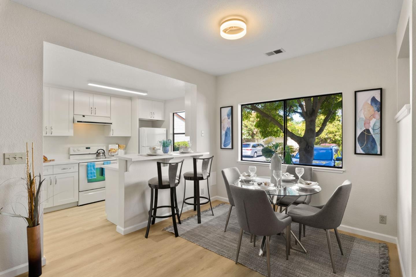 1340 Meadow Ridge Circle