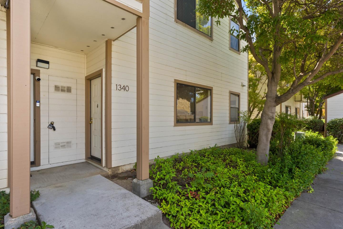 1340 Meadow Ridge Circle