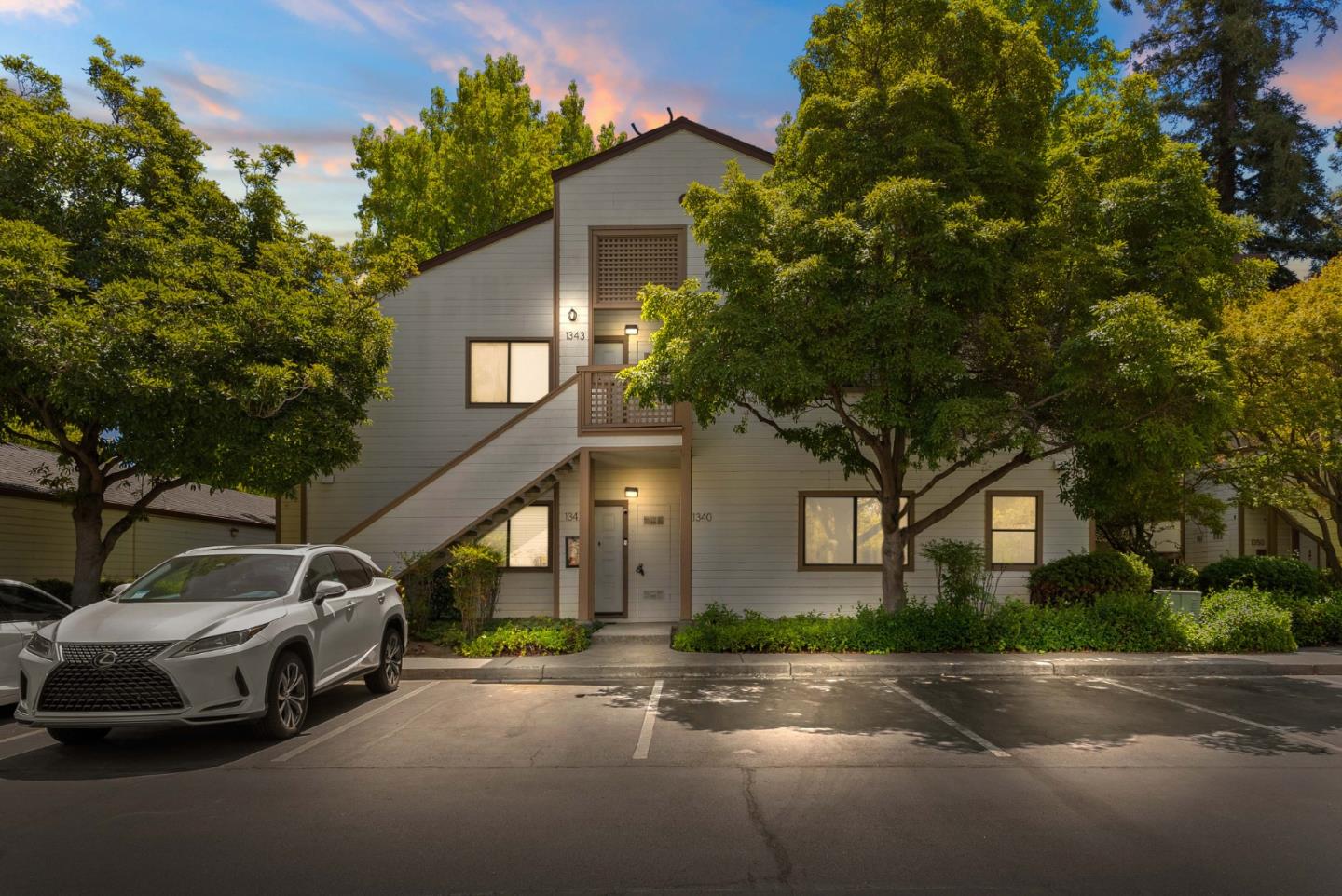 1340 Meadow Ridge Circle