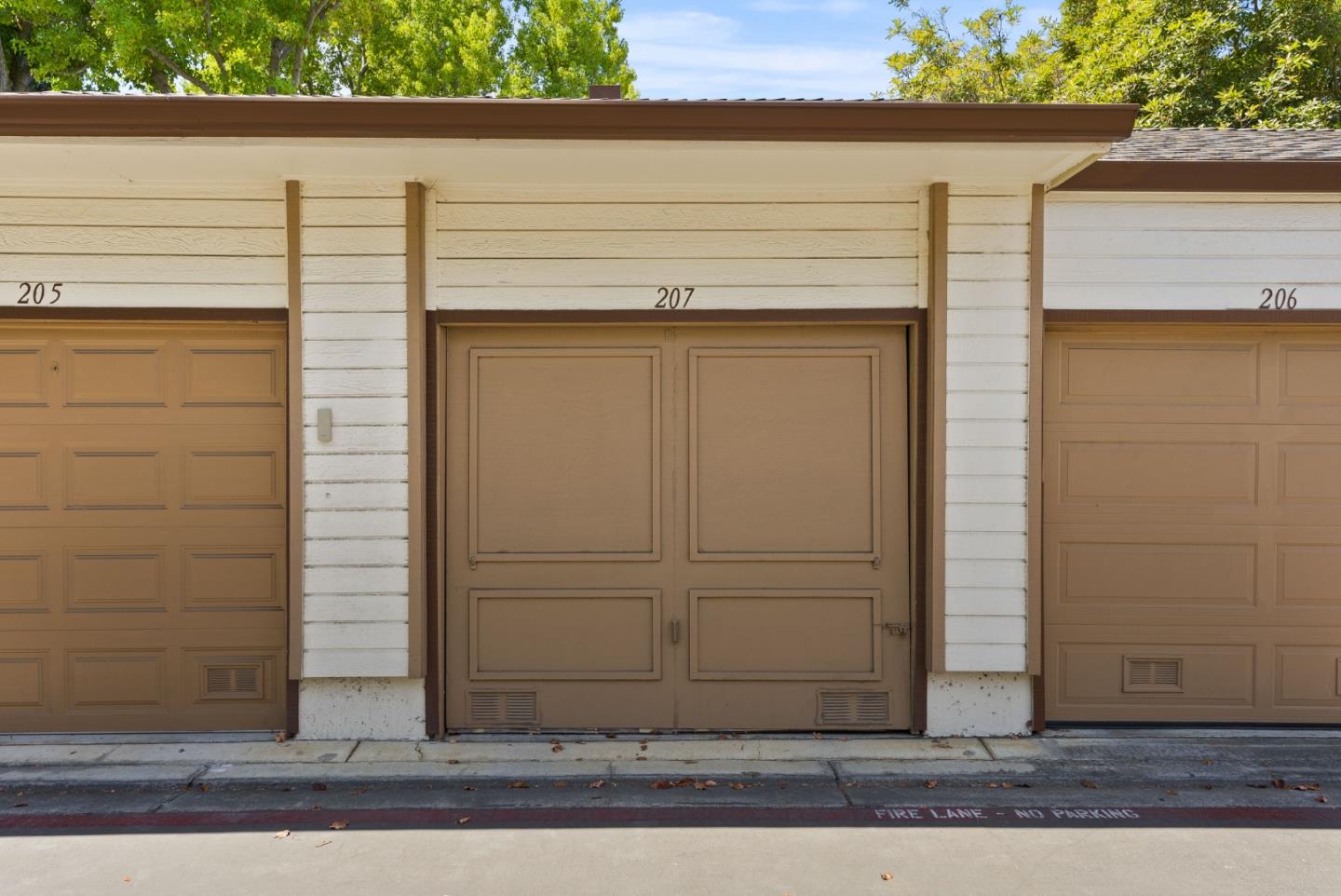 1340 Meadow Ridge Circle