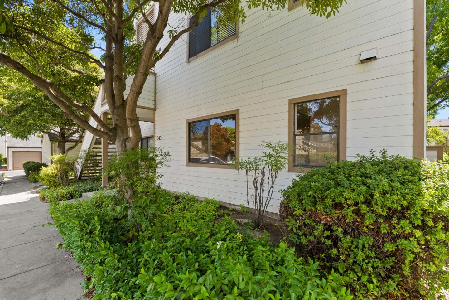 1340 Meadow Ridge Circle