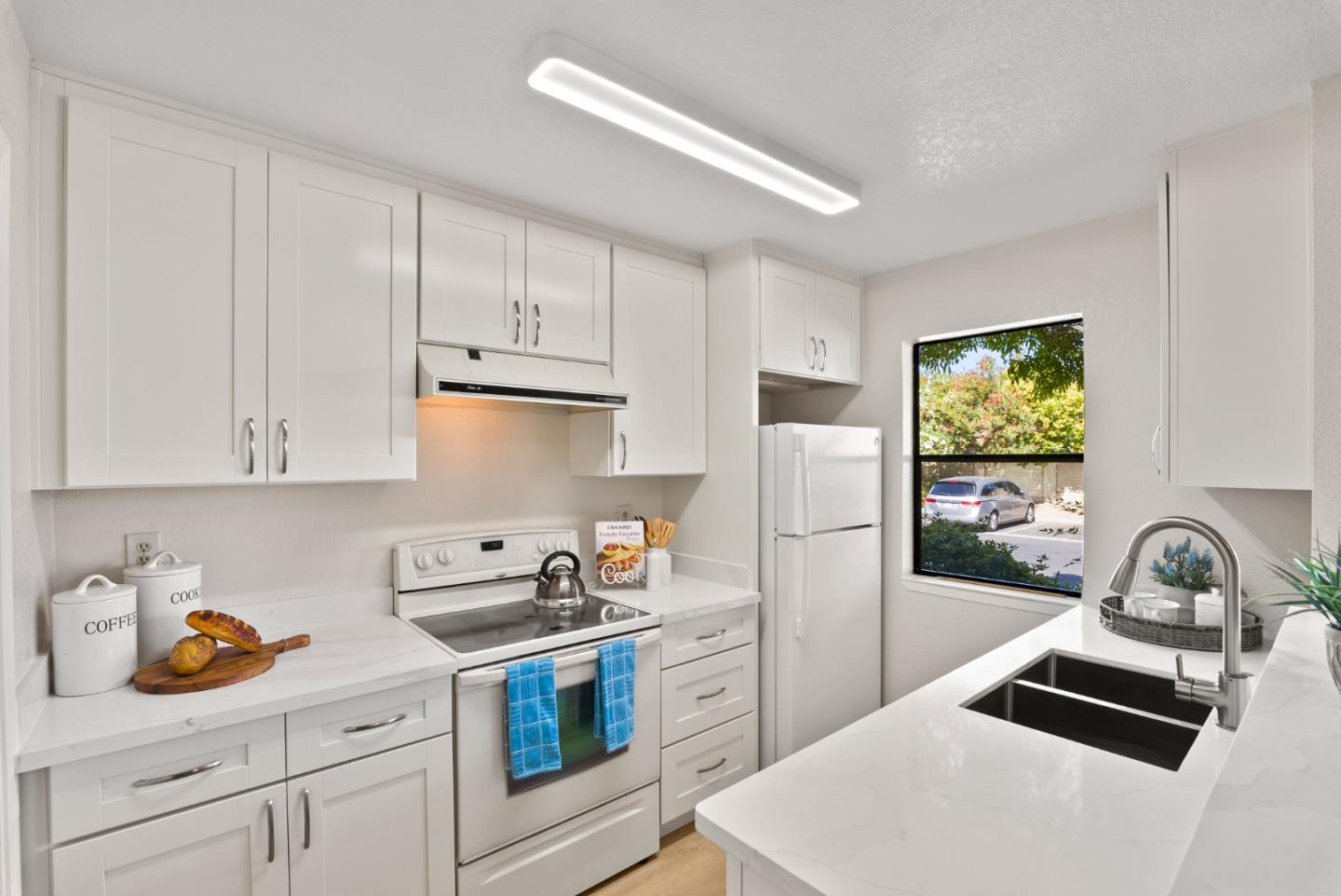 1340 Meadow Ridge Circle