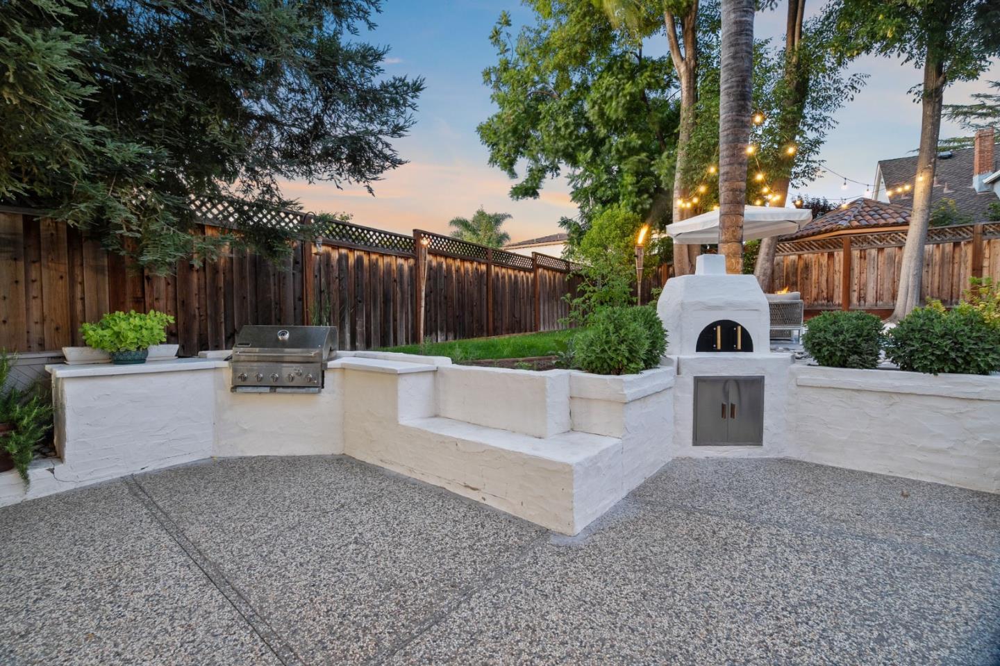 327 Crest Drive