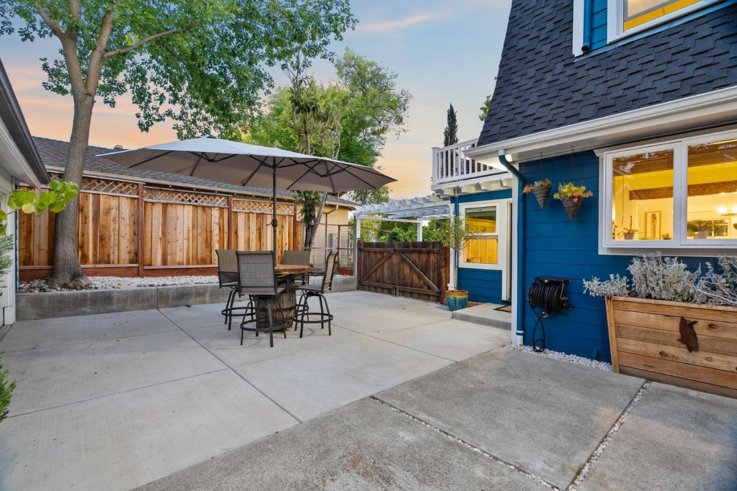 327 Crest Drive