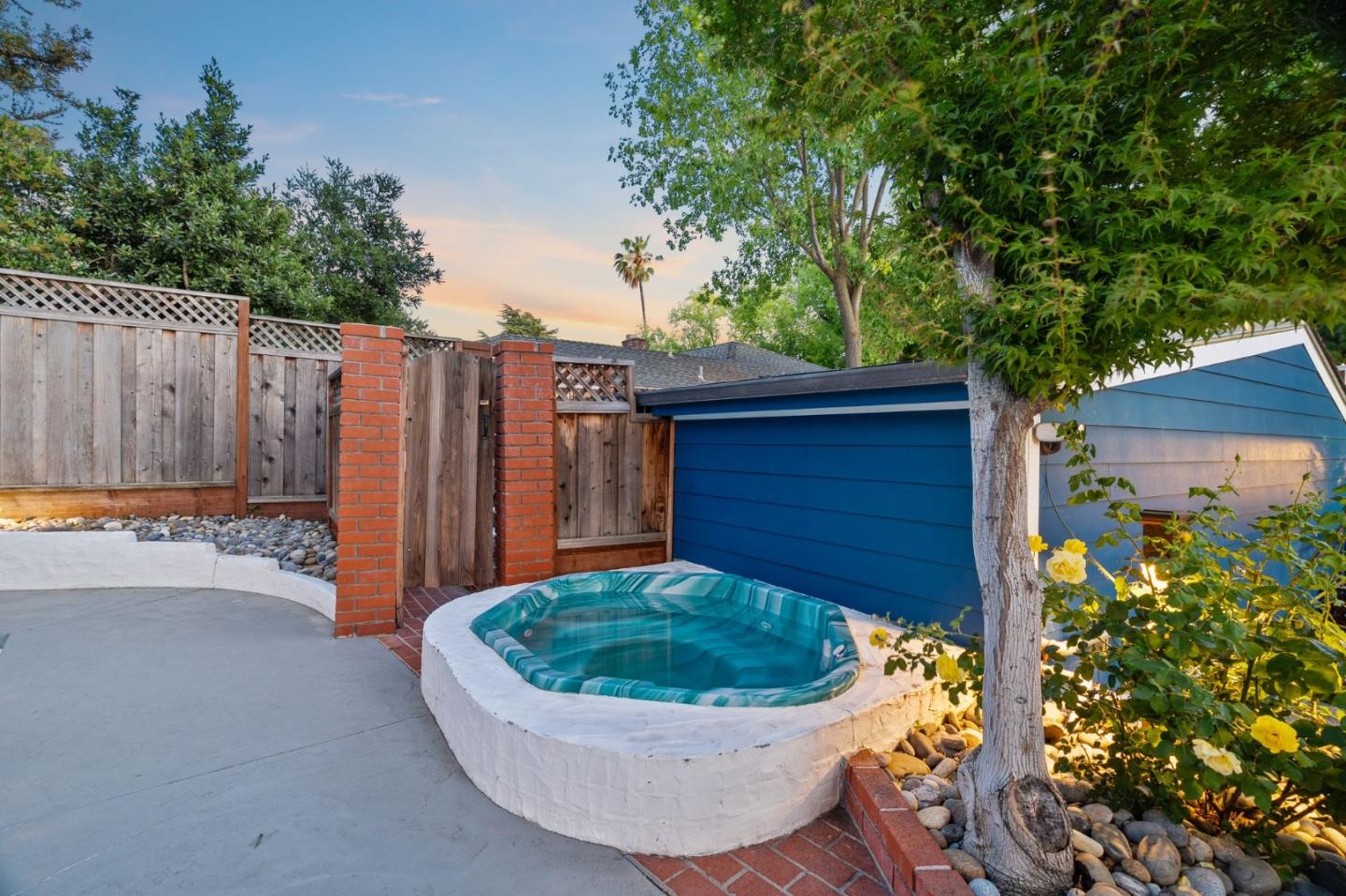 327 Crest Drive