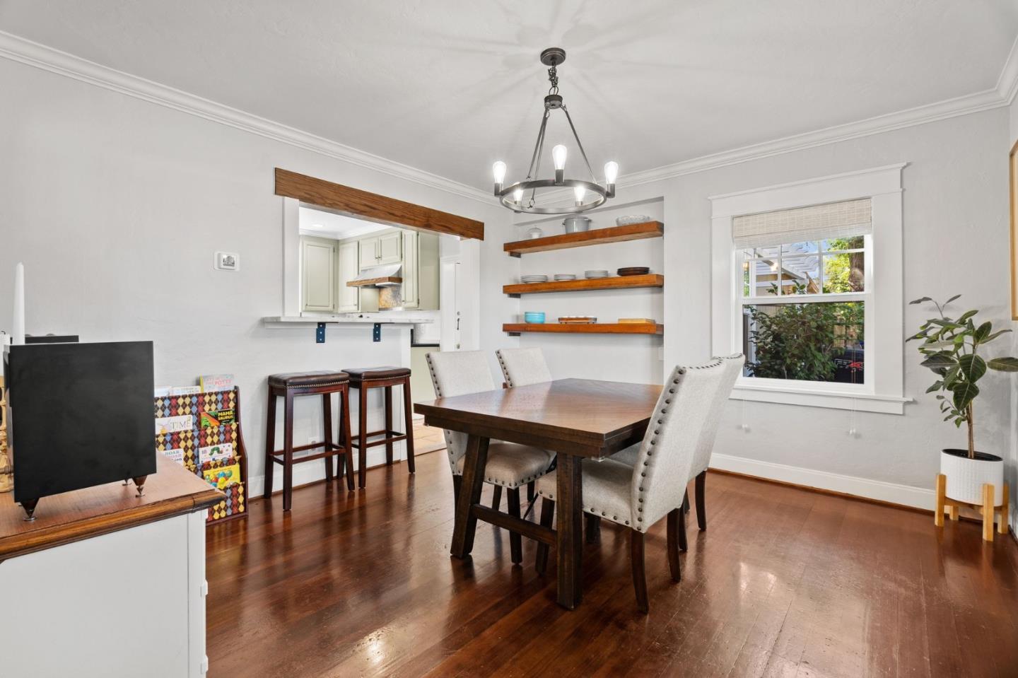 327 Crest Drive