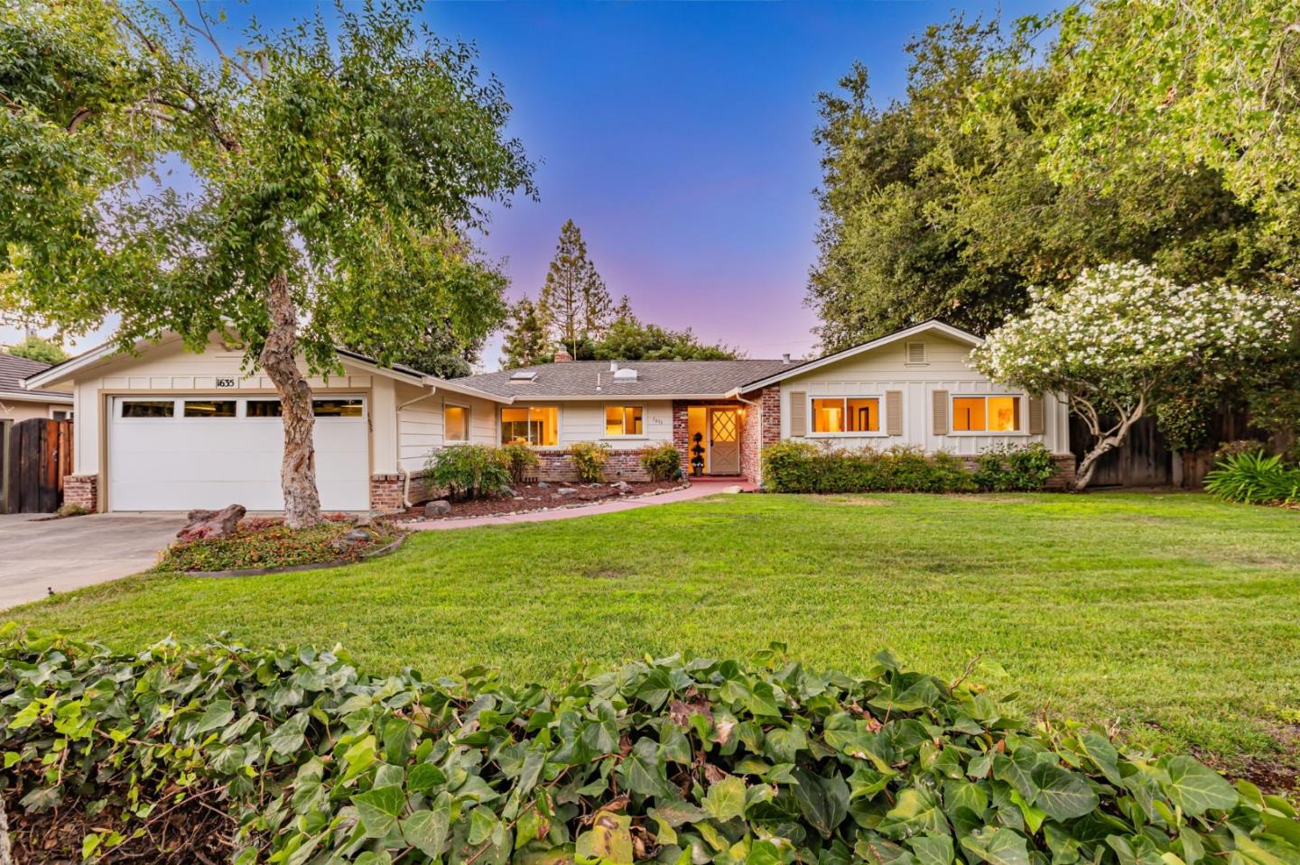 1635 Morton Avenue