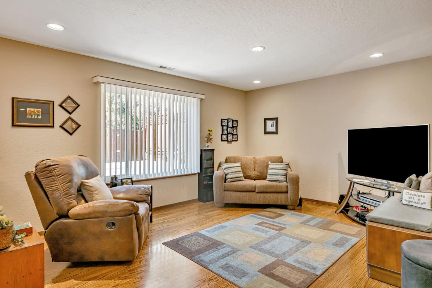 2941 Fleetwood Drive