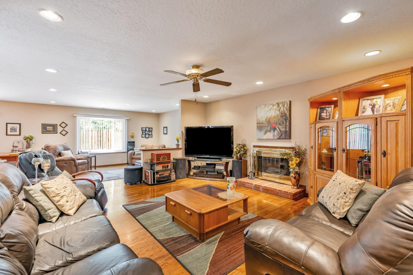 2941 Fleetwood Drive