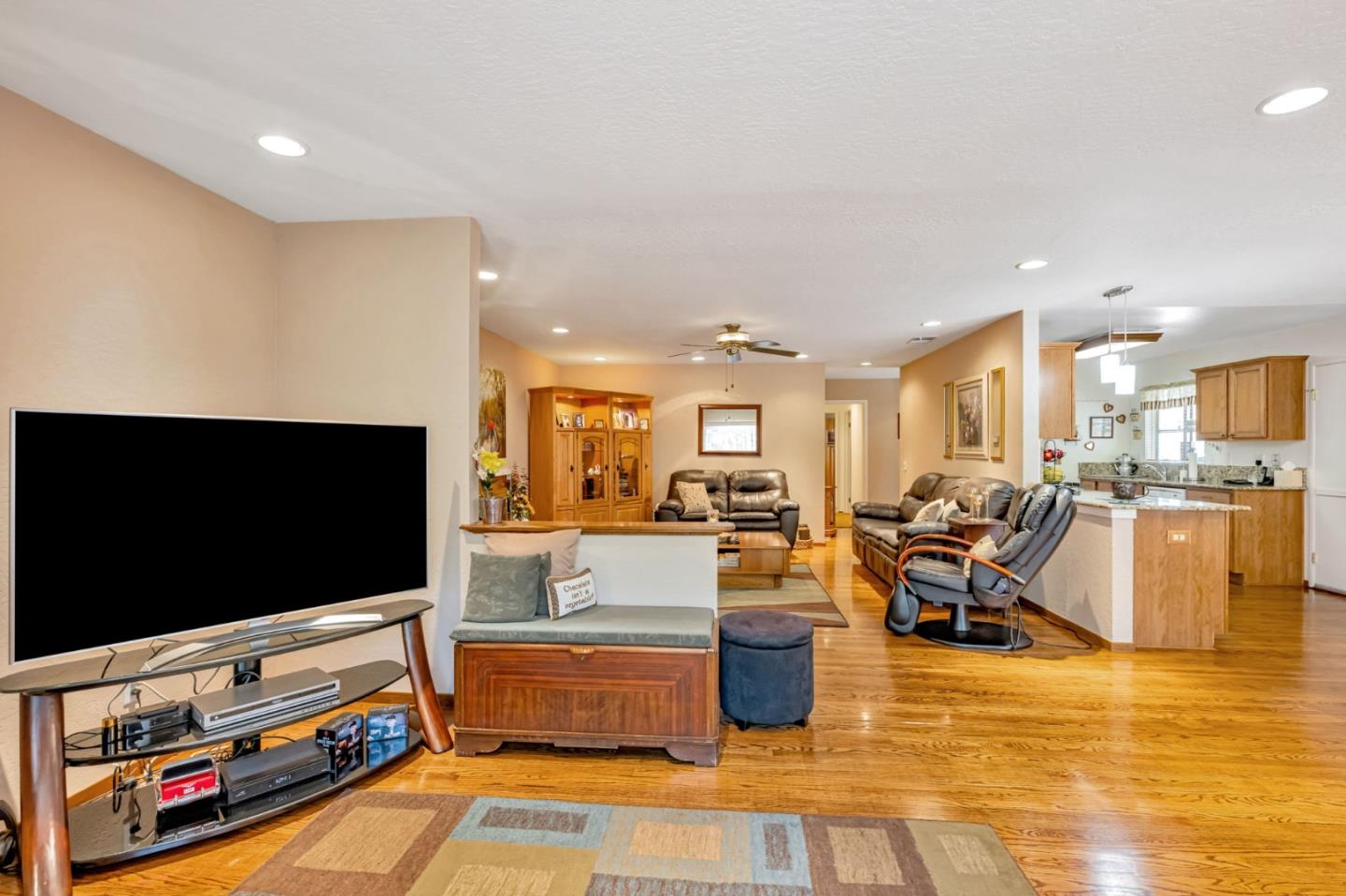 2941 Fleetwood Drive