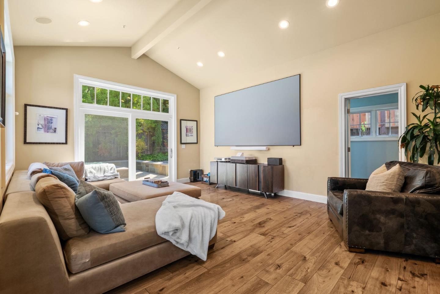 106 Longmeadow Drive