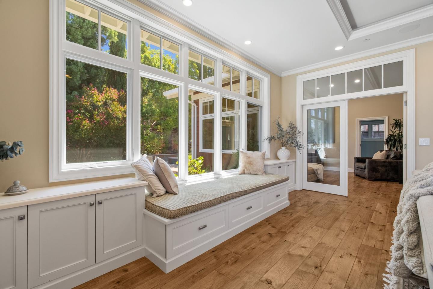 106 Longmeadow Drive