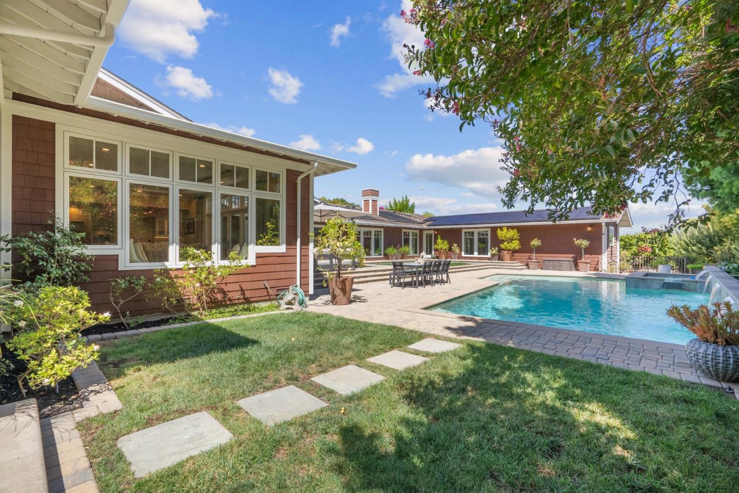 106 Longmeadow Drive