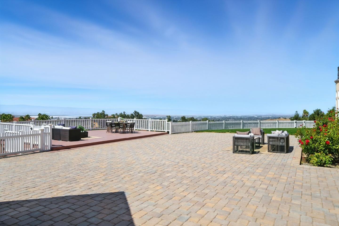 44989 Vista Del Sol