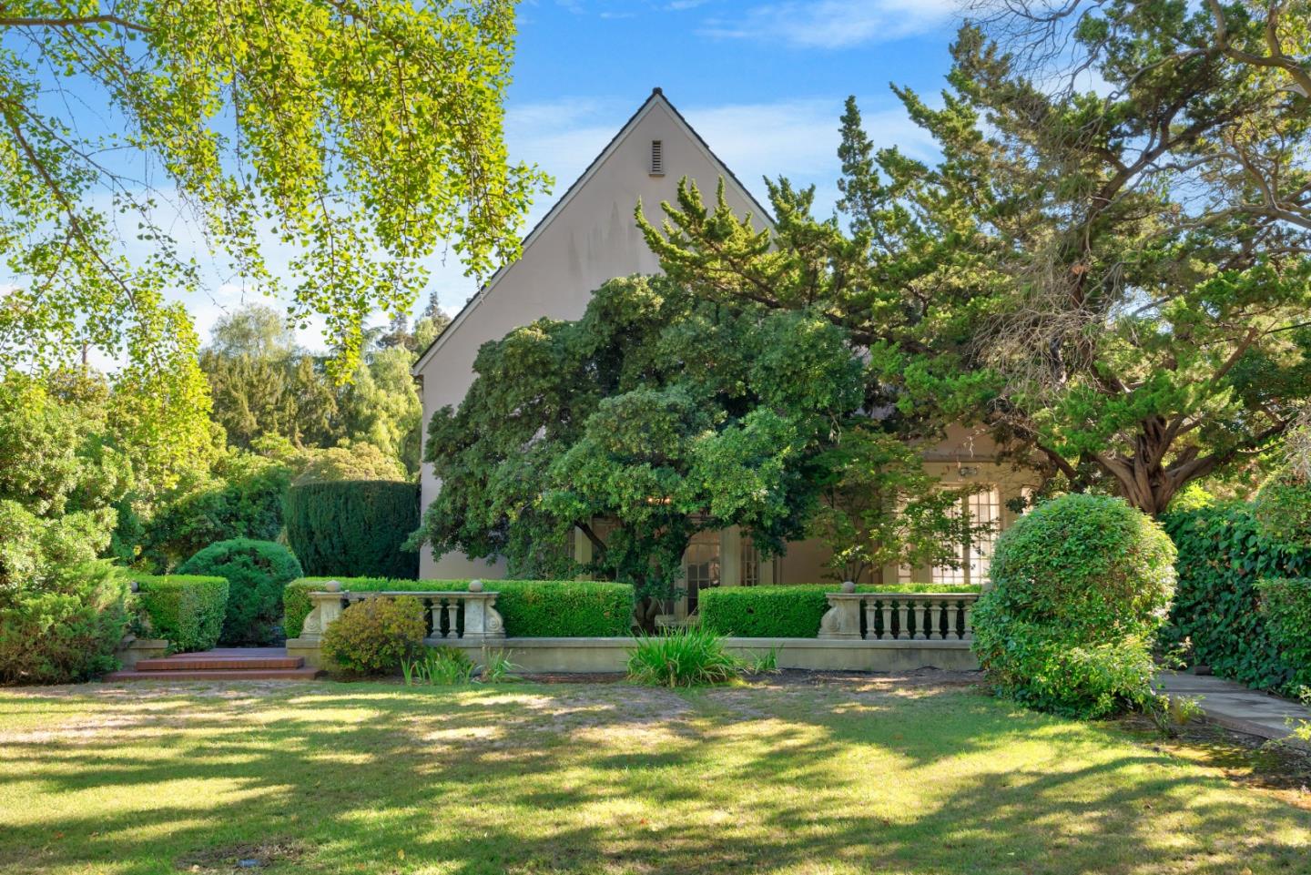 1190 Emory Street