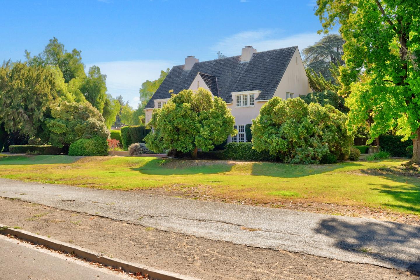 1190 Emory Street