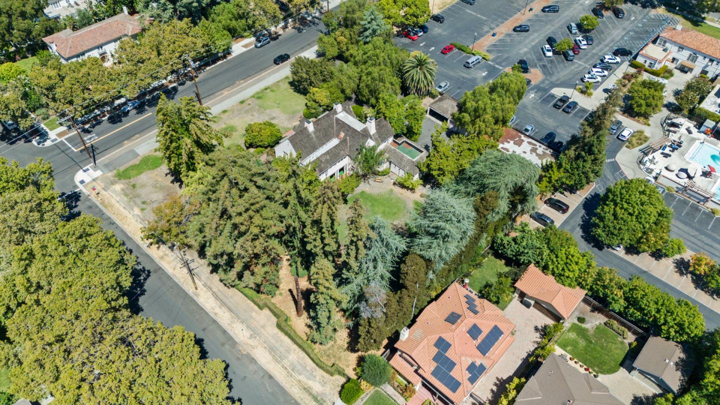 1190 Emory Street