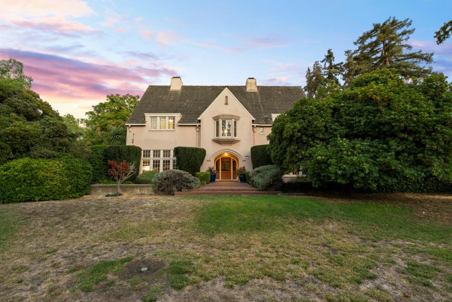 1190 Emory Street