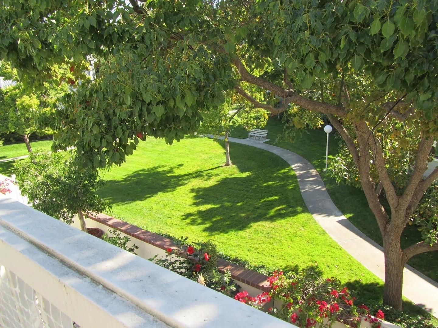 3580 Birchwood Terrace 204