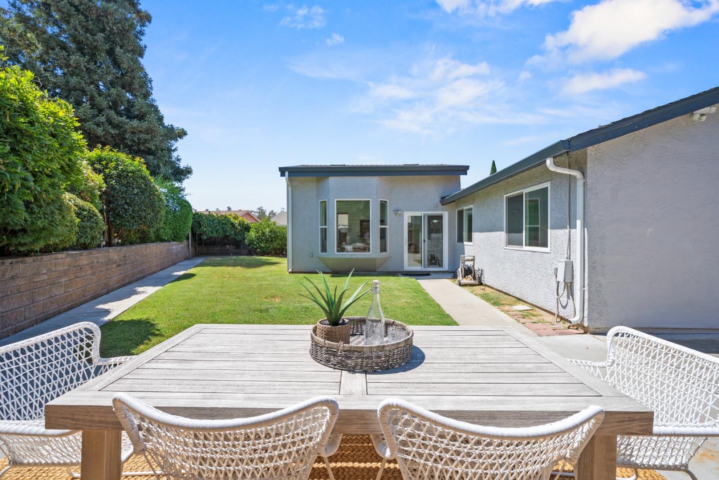 2293 Royaltree Circle