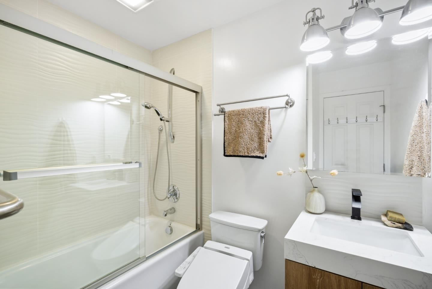 2293 Royaltree Circle