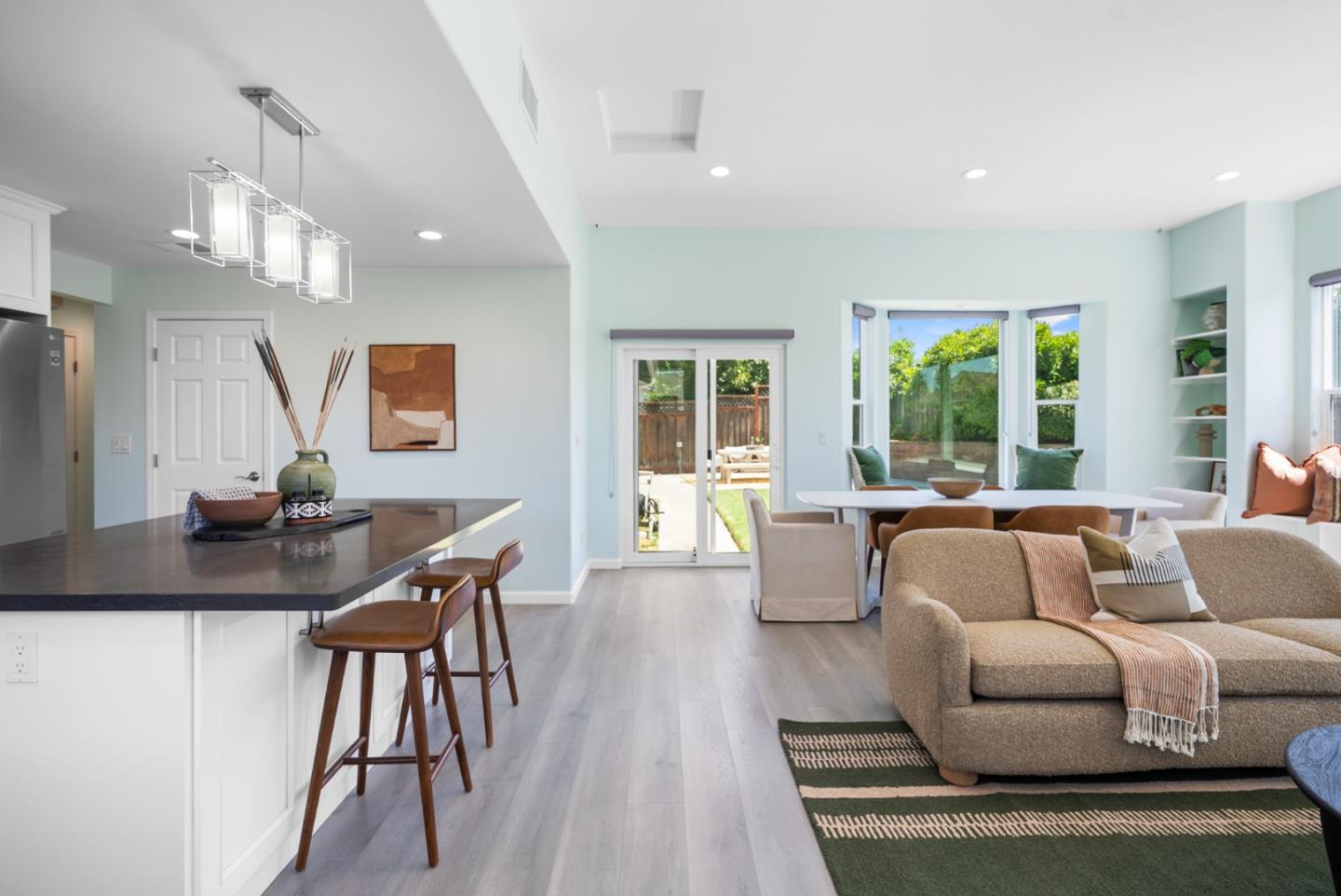 2293 Royaltree Circle