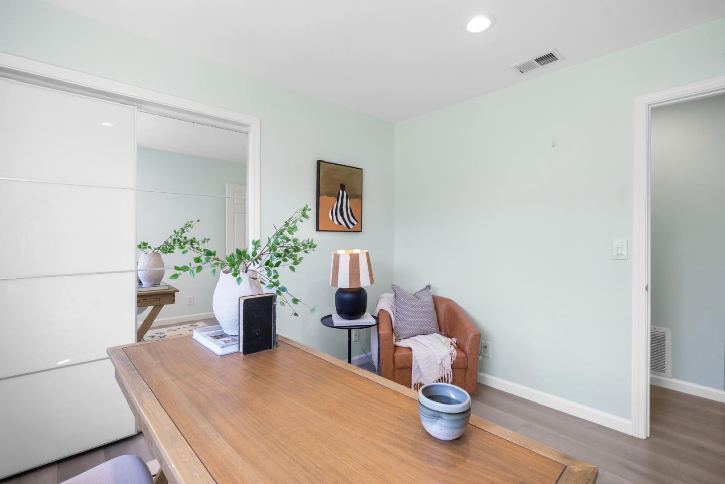 2293 Royaltree Circle