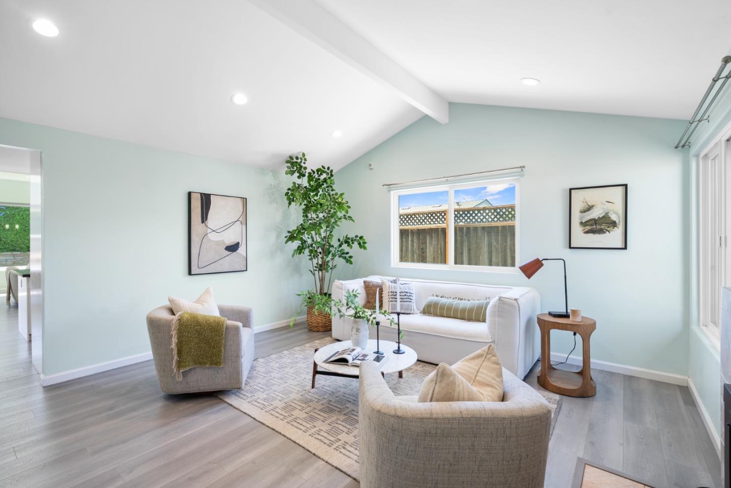 2293 Royaltree Circle