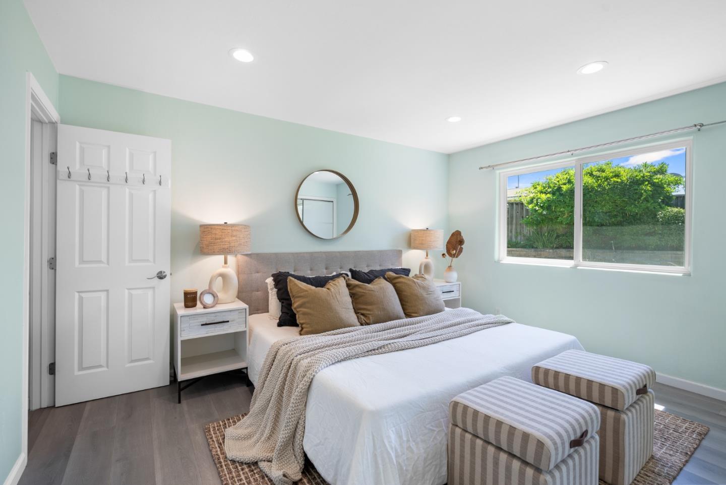 2293 Royaltree Circle