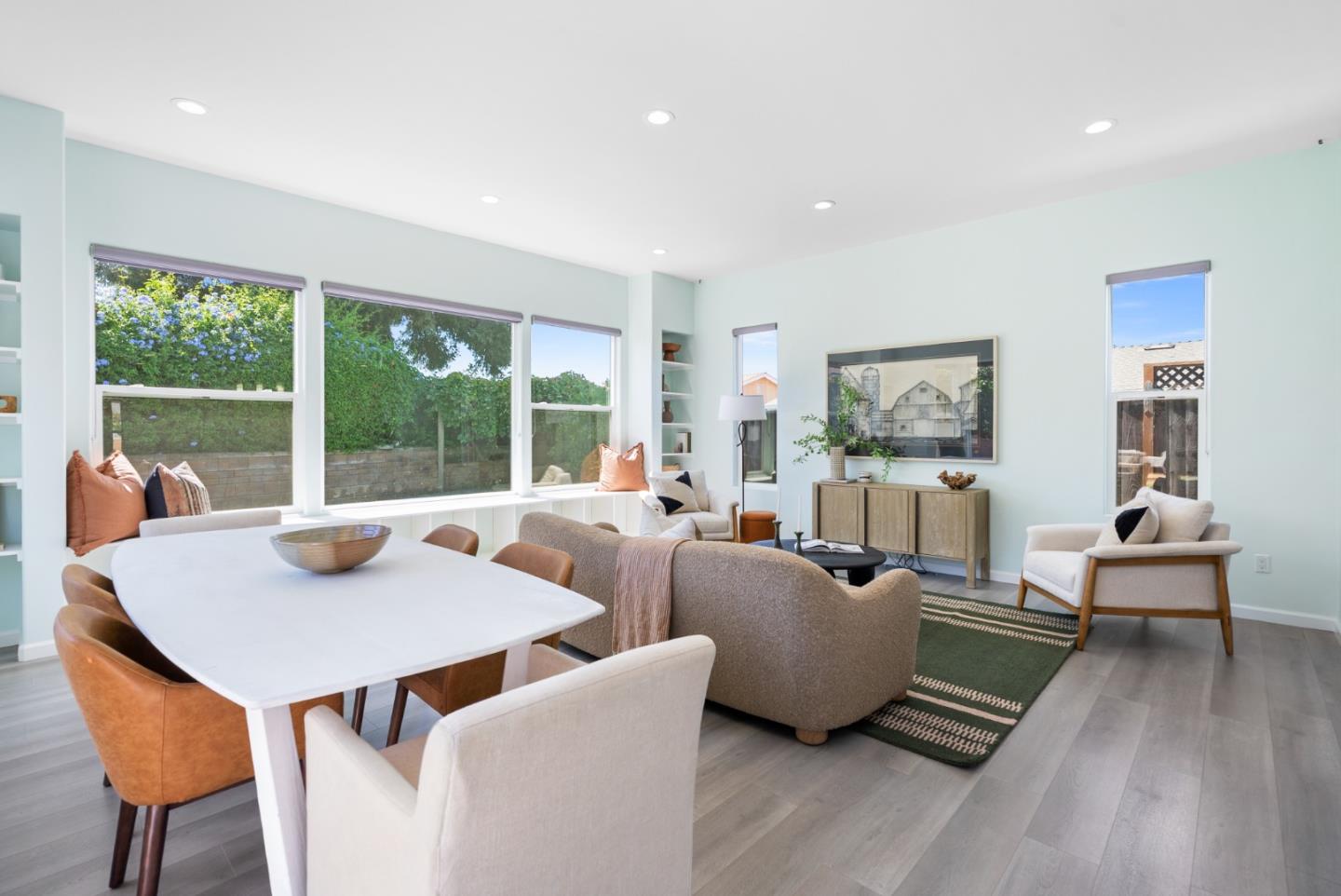 2293 Royaltree Circle