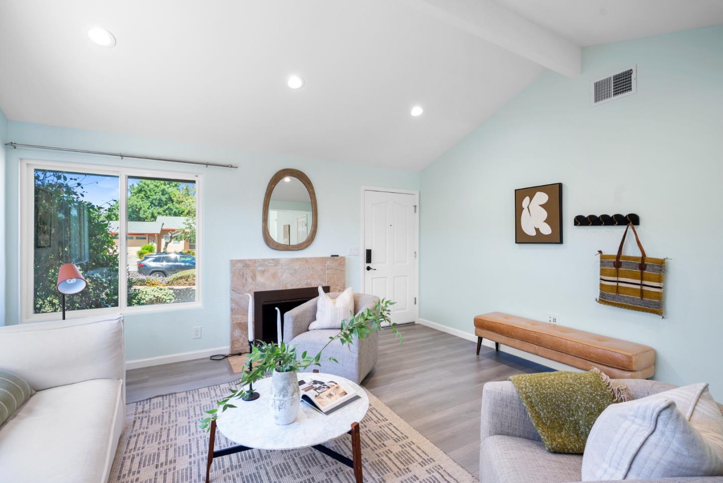 2293 Royaltree Circle