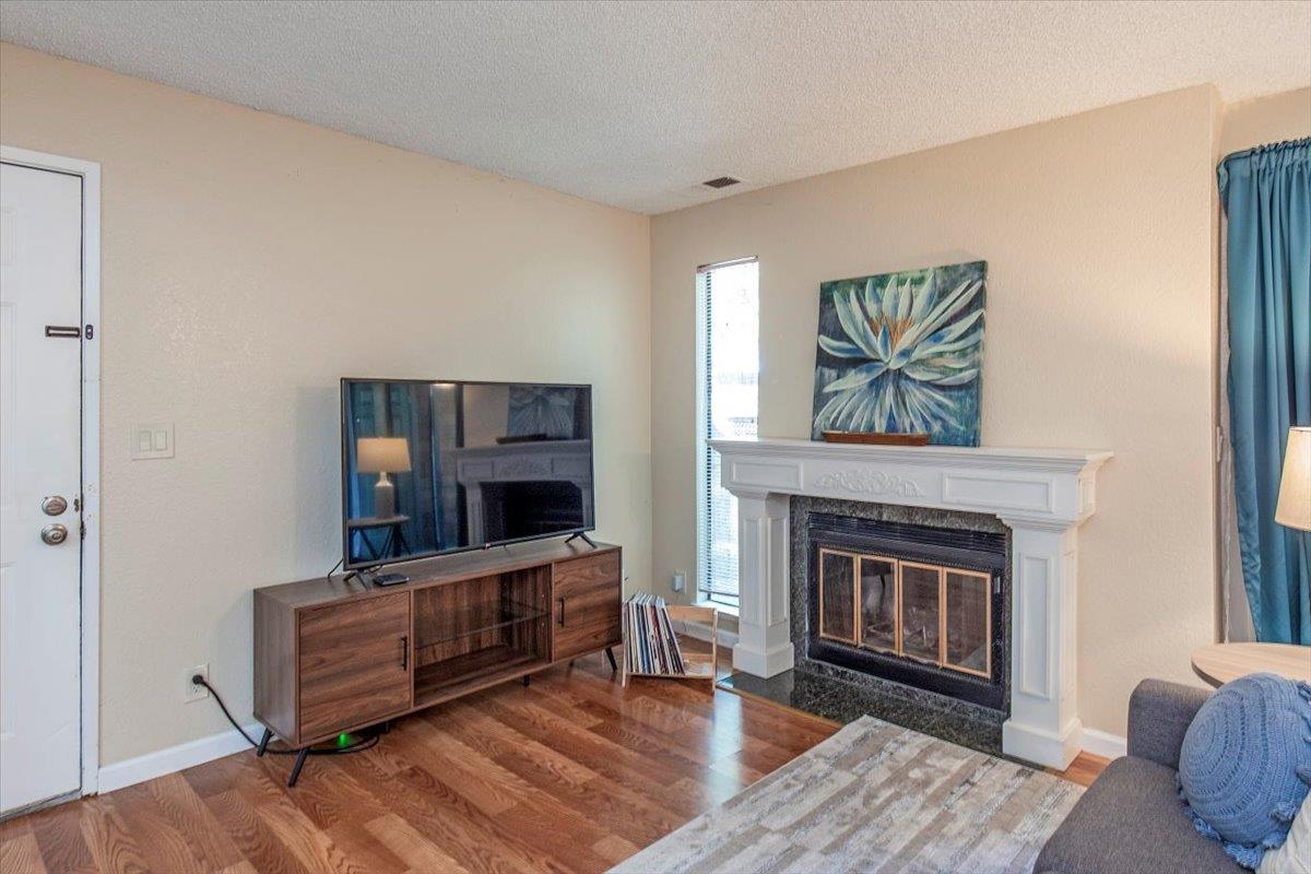 2305 La Terrace Circle