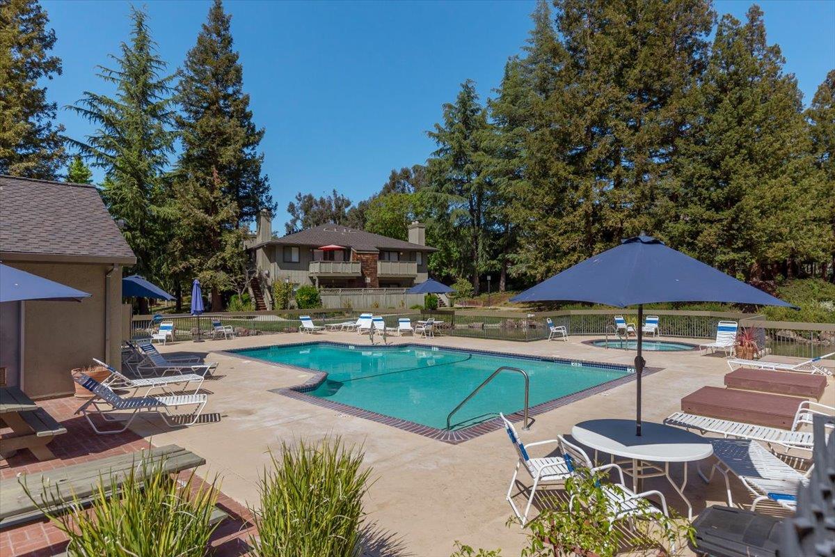 2305 La Terrace Circle
