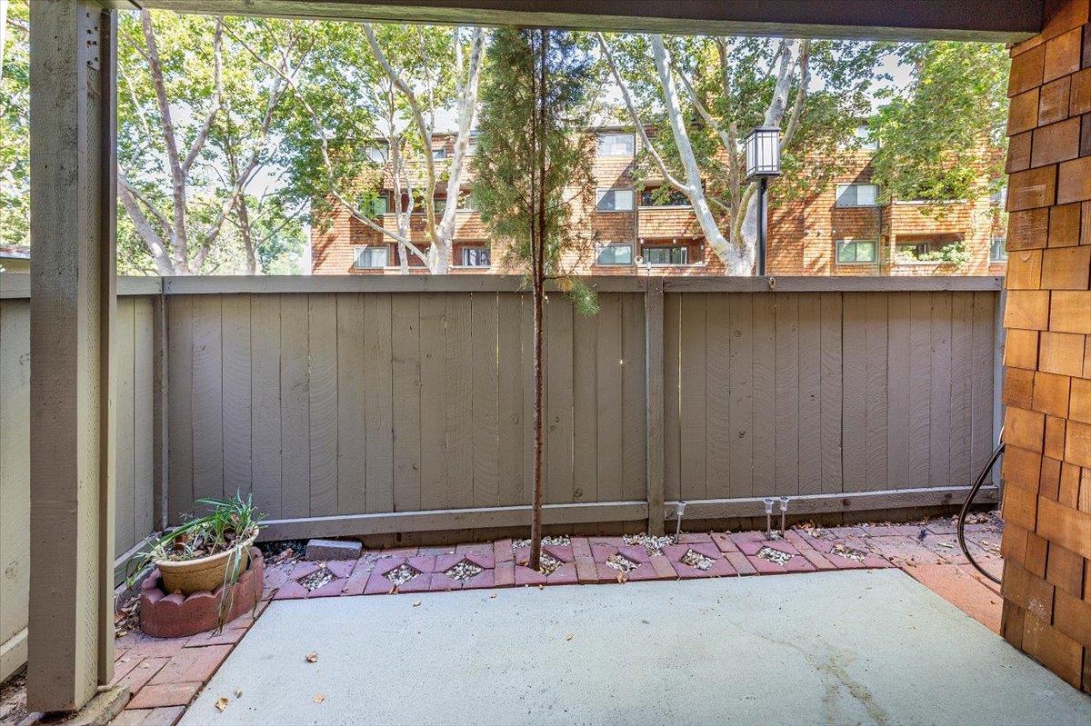 2305 La Terrace Circle