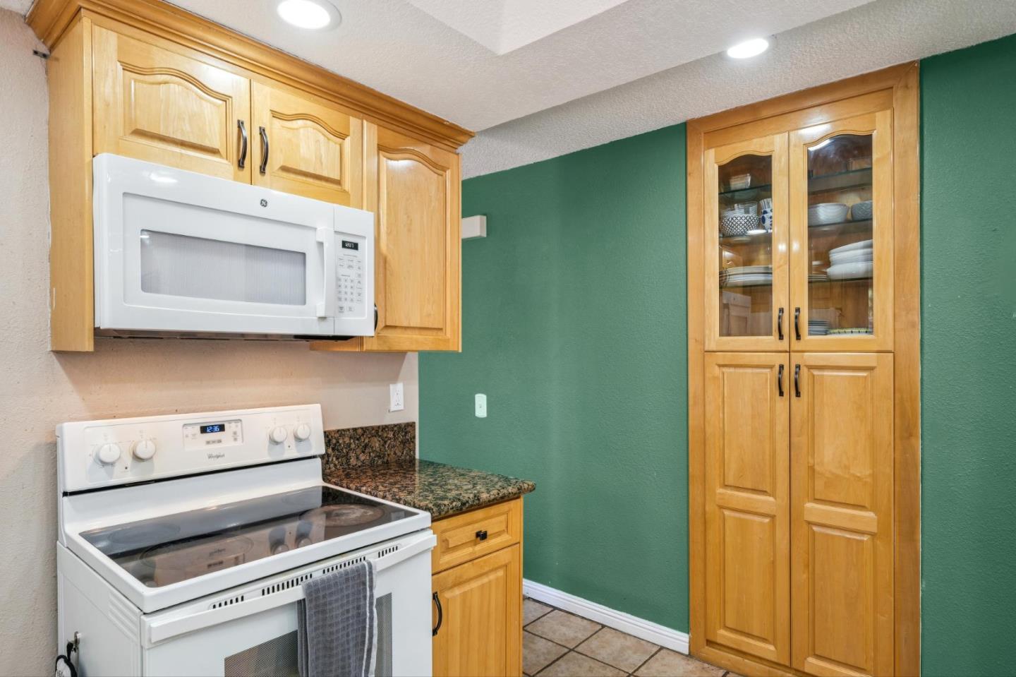 6251 Quartz Place