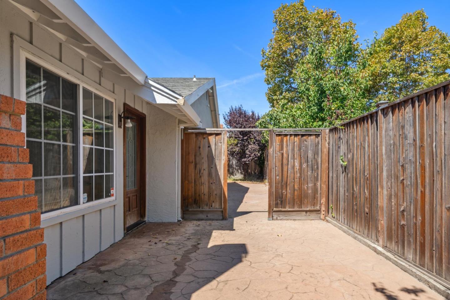 6251 Quartz Place